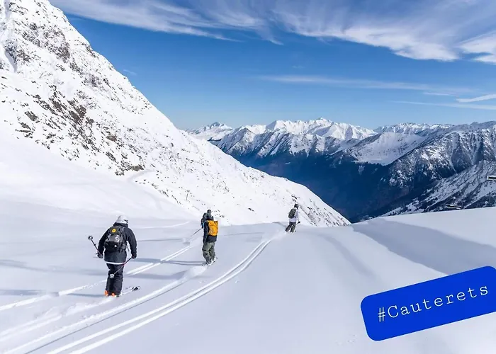 Loc Trotteur Le Pivoine Grand Confort, Gare Sncf De * Lourdes
