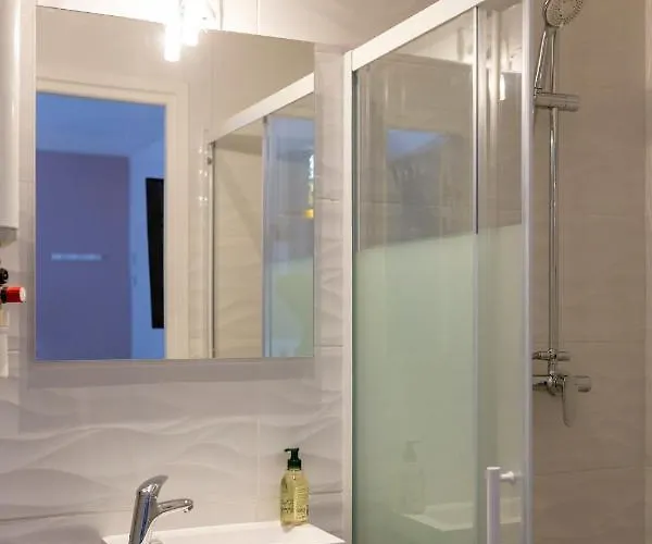 Loc Trotteur Le Pivoine Grand Confort, Gare Sncf De 卢德