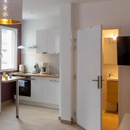 Loc Trotteur Le Pivoine Grand Confort, Gare Sncf De Lourdes